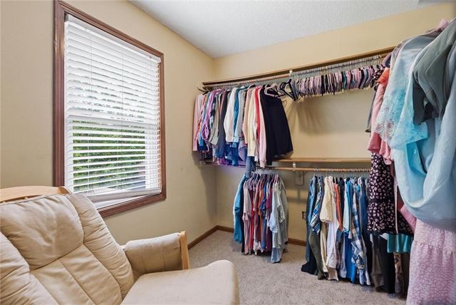 1240 E Sleepy Hollow Drive, Olathe, KS 66062