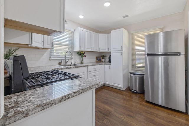 723 N Lourae Avenue, Reedley, CA 93654