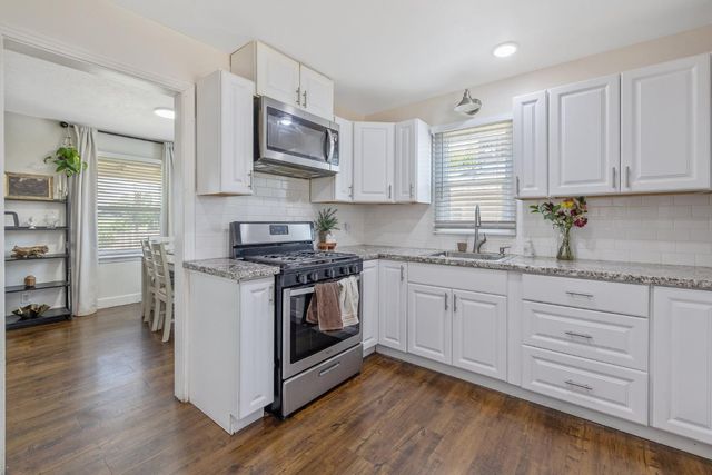 723 N Lourae Avenue, Reedley, CA 93654