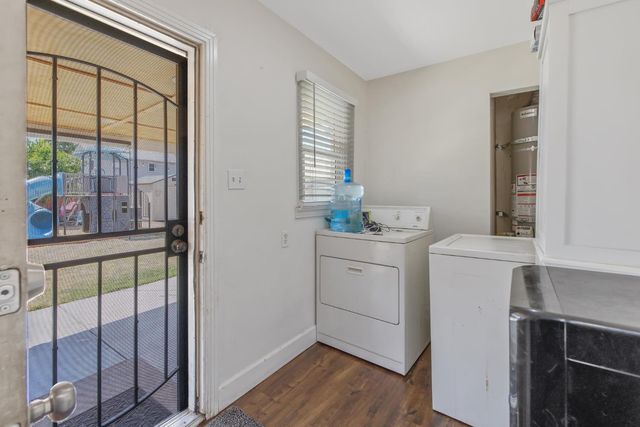 723 N Lourae Avenue, Reedley, CA 93654