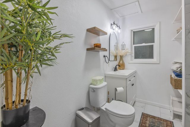 723 N Lourae Avenue, Reedley, CA 93654