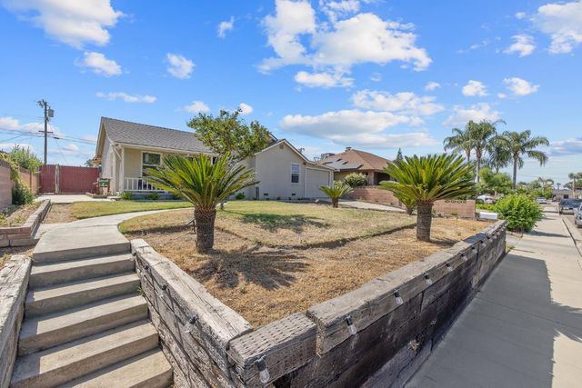 723 N Lourae Avenue, Reedley, CA 93654