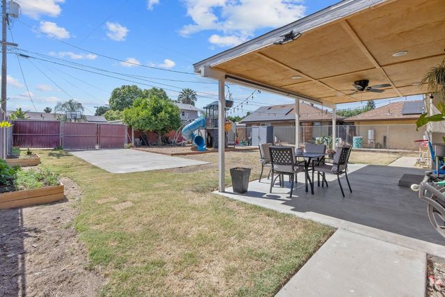 723 N Lourae Avenue, Reedley, CA 93654