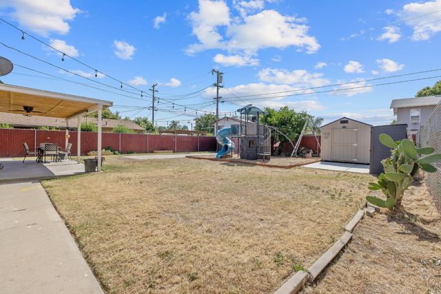 723 N Lourae Avenue, Reedley, CA 93654