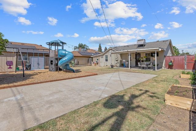 723 N Lourae Avenue, Reedley, CA 93654