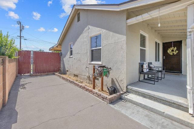 723 N Lourae Avenue, Reedley, CA 93654