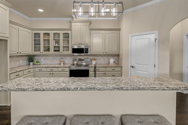 2209 Ironwood Drive, College Station, TX 77845