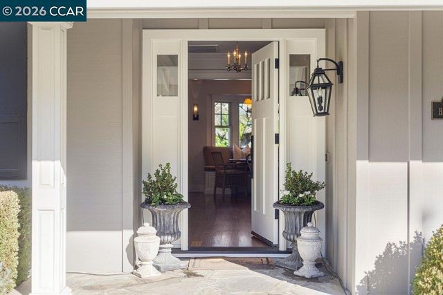 586 Bradford Pl, Danville, CA 94526