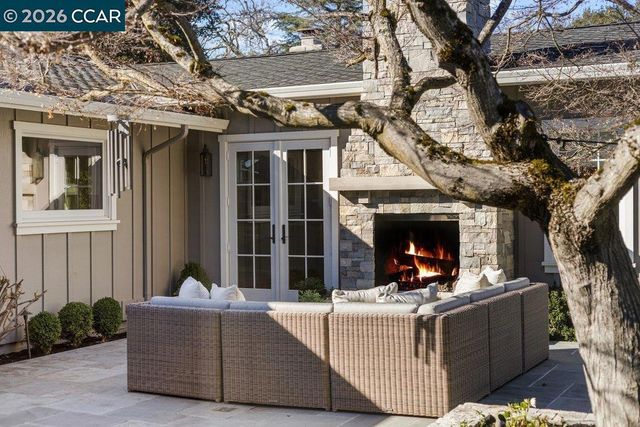 586 Bradford Pl, Danville, CA 94526