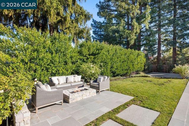 586 Bradford Pl, Danville, CA 94526