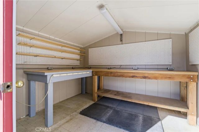 3329 W Avenue J3, Lancaster, CA 93536