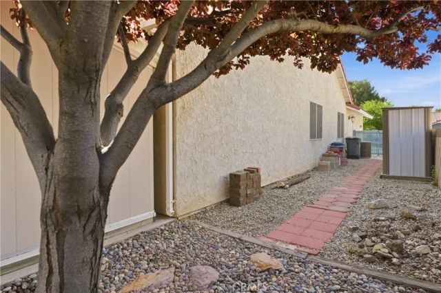 3329 W Avenue J3, Lancaster, CA 93536