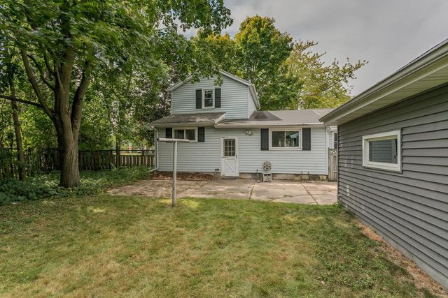 326 S SUMMIT STREET, Appleton, WI 54914