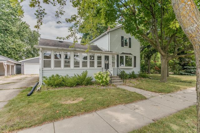 326 S SUMMIT STREET, Appleton, WI 54914