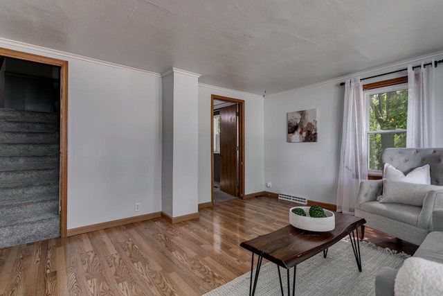 326 S SUMMIT STREET, Appleton, WI 54914