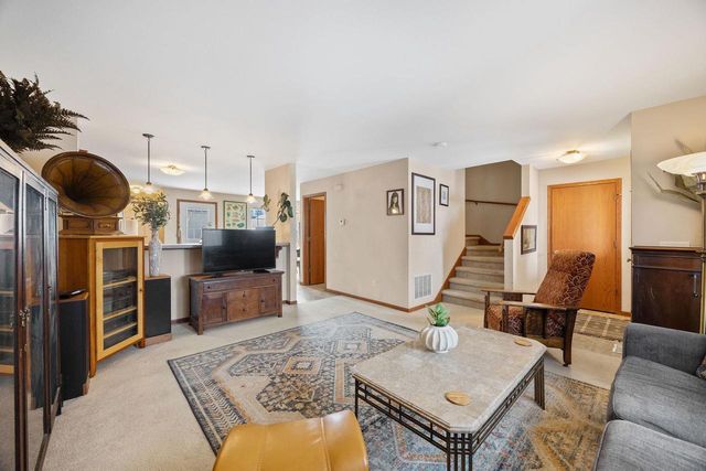 552 Apollo Way, Madison, WI 53718