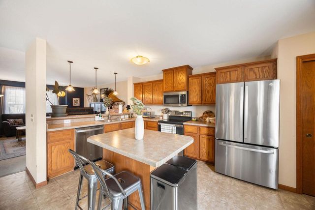 552 Apollo Way, Madison, WI 53718