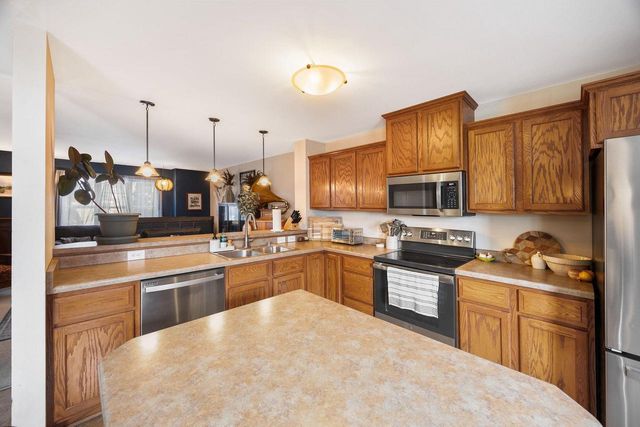 552 Apollo Way, Madison, WI 53718