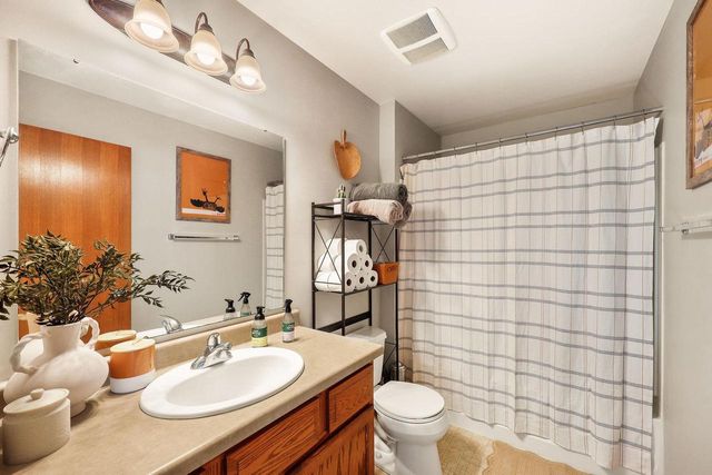 552 Apollo Way, Madison, WI 53718