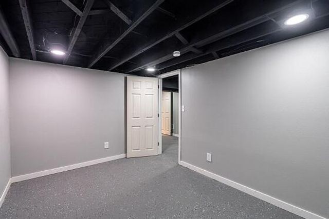 7719 W Fiebrantz AVENUE, Milwaukee, WI 53222