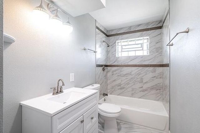 7719 W Fiebrantz AVENUE, Milwaukee, WI 53222