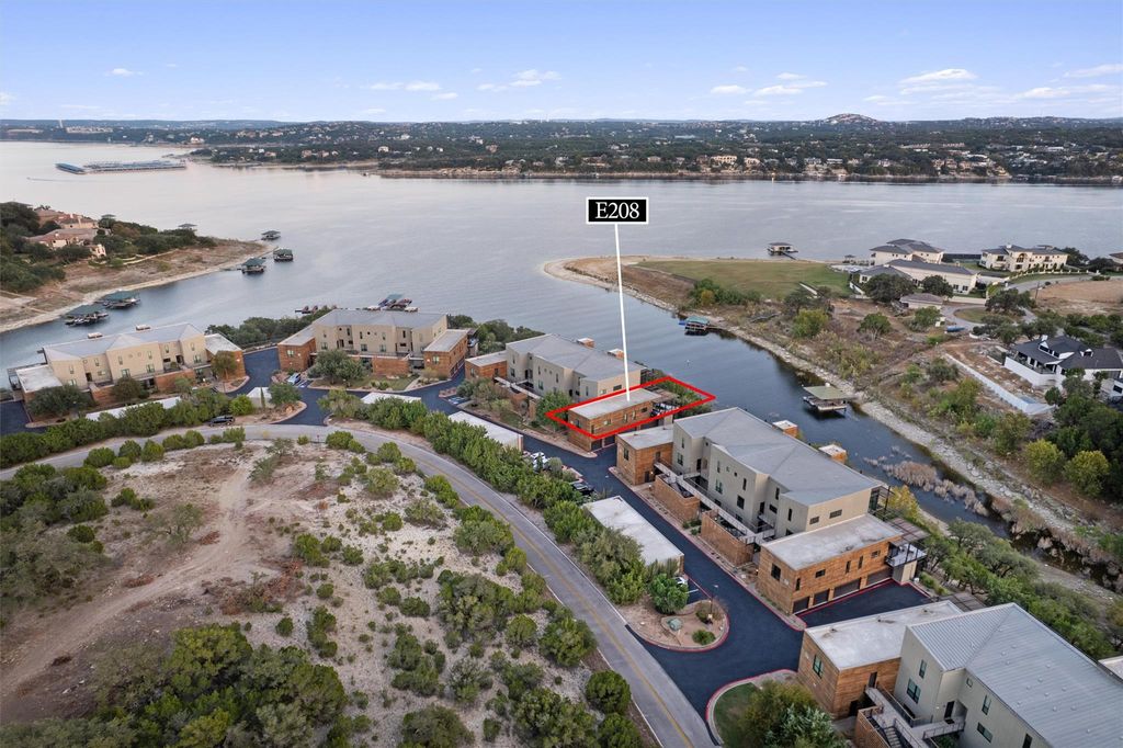 1101 Ivean Pearson RD E208, Lago Vista, TX 78645
