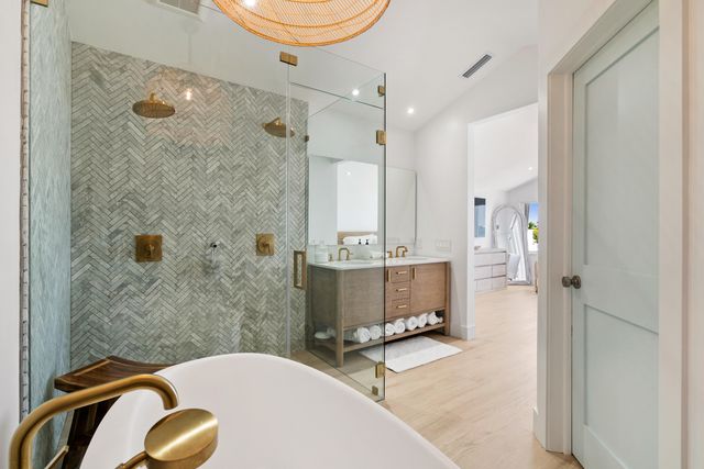 154 Dubonnet Road, Key Largo, FL 33037