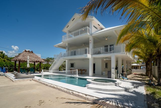 154 Dubonnet Road, Key Largo, FL 33037