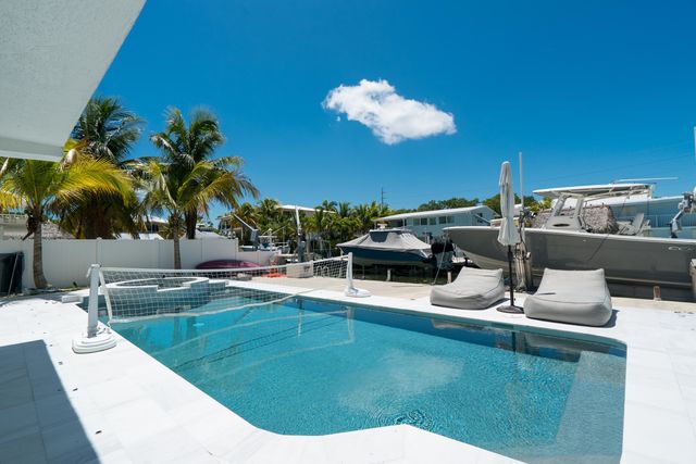 154 Dubonnet Road, Key Largo, FL 33037