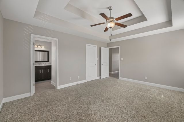 611 Hollow Crst, Clarksville, TN 37042