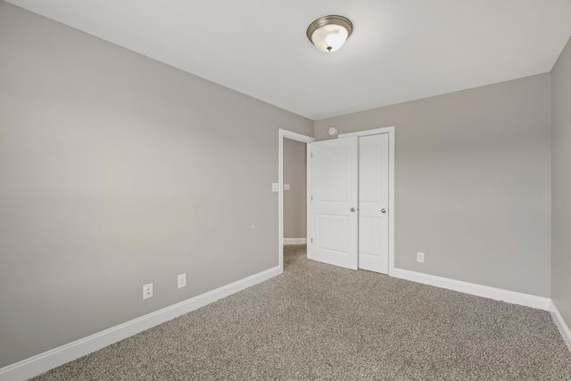 611 Hollow Crst, Clarksville, TN 37042