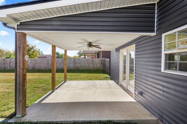 611 Hollow Crst, Clarksville, TN 37042