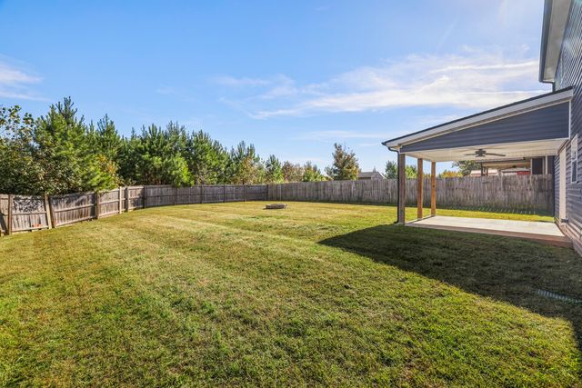 611 Hollow Crst, Clarksville, TN 37042