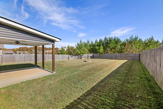 611 Hollow Crst, Clarksville, TN 37042