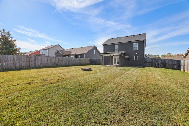 611 Hollow Crst, Clarksville, TN 37042