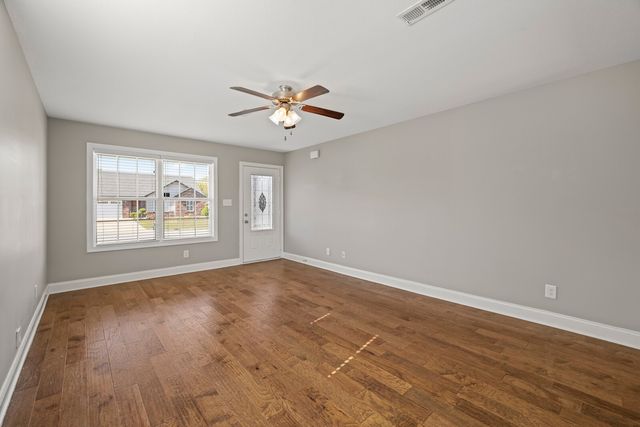 611 Hollow Crst, Clarksville, TN 37042