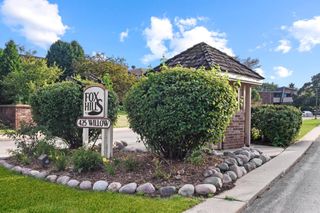 425 W Willow COURT #103, Fox Point, WI 53217