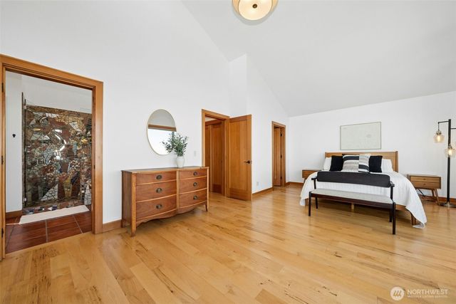 6025 Beach Drive SW, Seattle, WA 98136