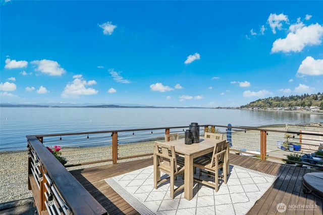 6025 Beach Drive SW, Seattle, WA 98136