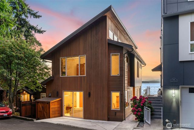 6025 Beach Drive SW, Seattle, WA 98136