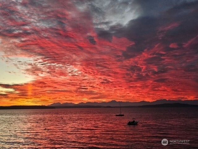 6025 Beach Drive SW, Seattle, WA 98136