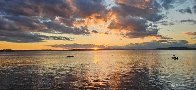 6025 Beach Drive SW, Seattle, WA 98136