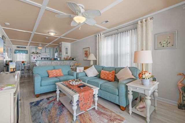 800 Perrin Dr., North Myrtle Beach, SC 29582