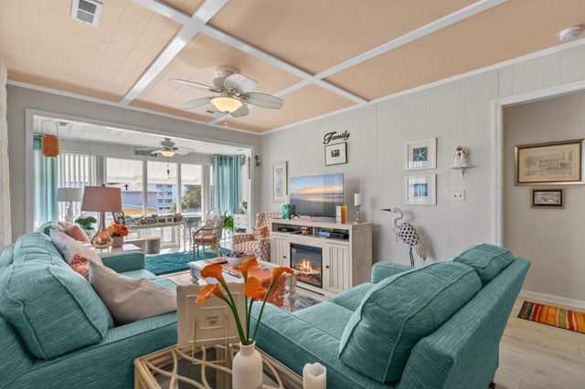 800 Perrin Dr., North Myrtle Beach, SC 29582