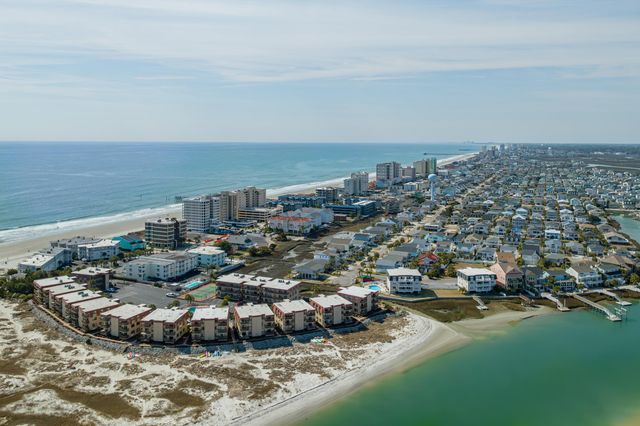 800 Perrin Dr., North Myrtle Beach, SC 29582