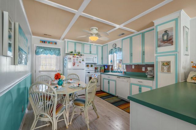 800 Perrin Dr., North Myrtle Beach, SC 29582