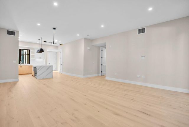 223 Hope Street, Mountain View, CA 94041