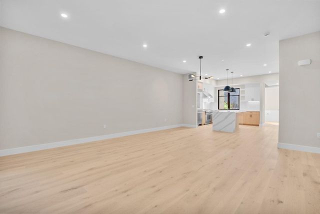 223 Hope Street, Mountain View, CA 94041