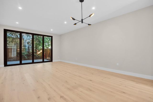 223 Hope Street, Mountain View, CA 94041