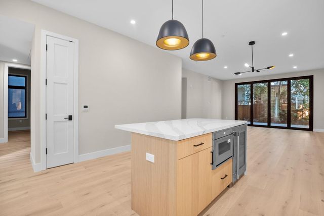223 Hope Street, Mountain View, CA 94041